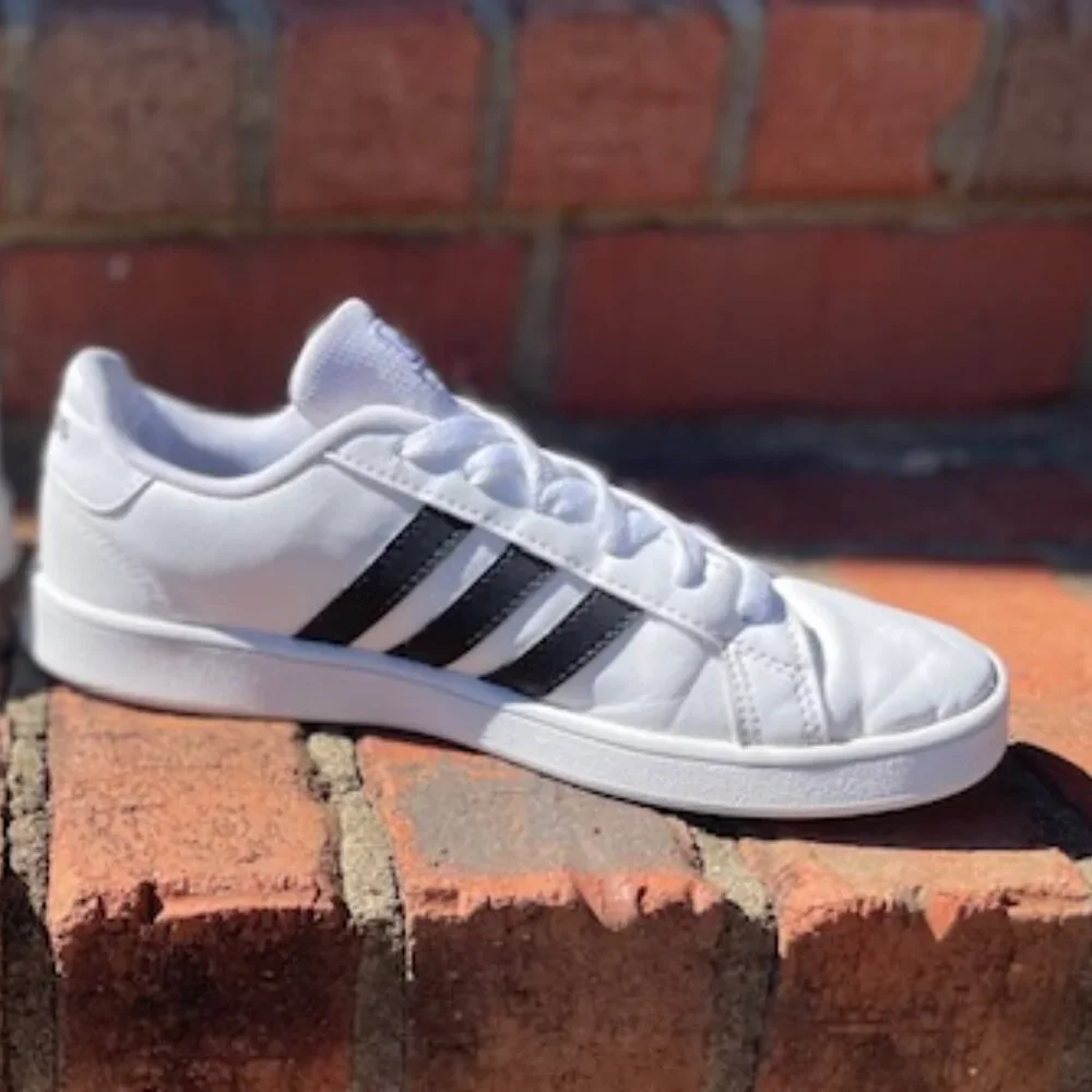 ADIDAS Grand Court 2 Youth Boys/Girls WHITE/BLACK STRIPES CLOUDFOAM Sneakers - Picture 2 of 7